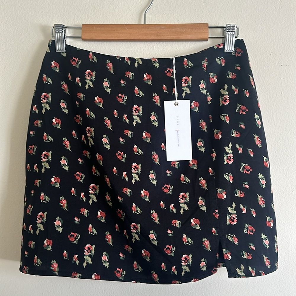 NWT Lush Black floral satin mini skirt side slit M